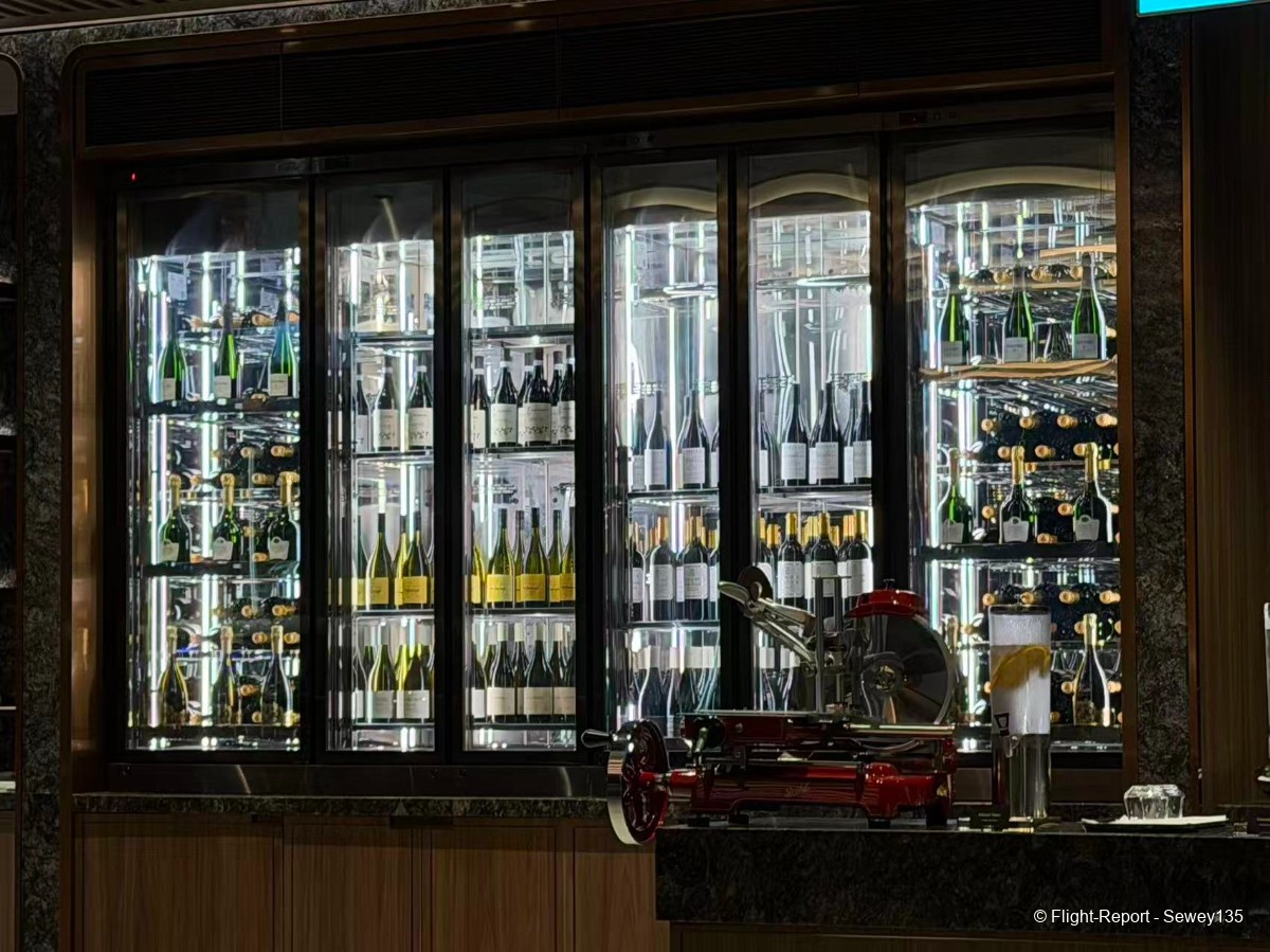 photo 30141772286195_pic