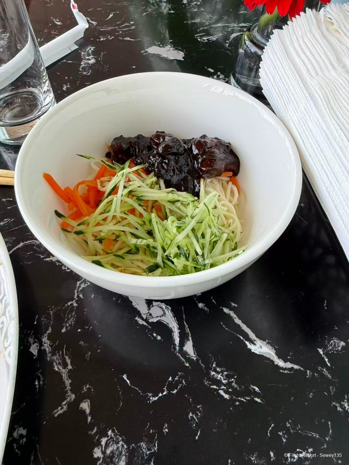 photo 30341772653515_pic