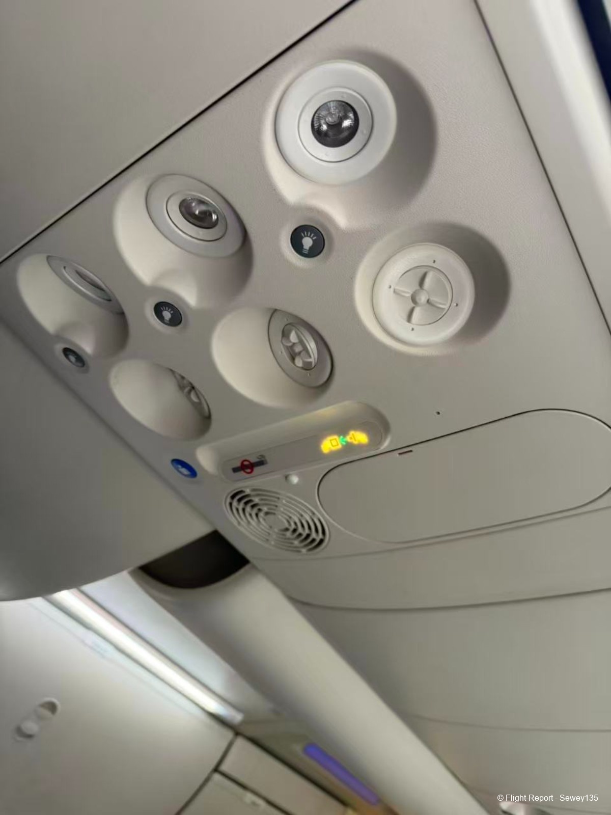 photo 31201773859205_pic