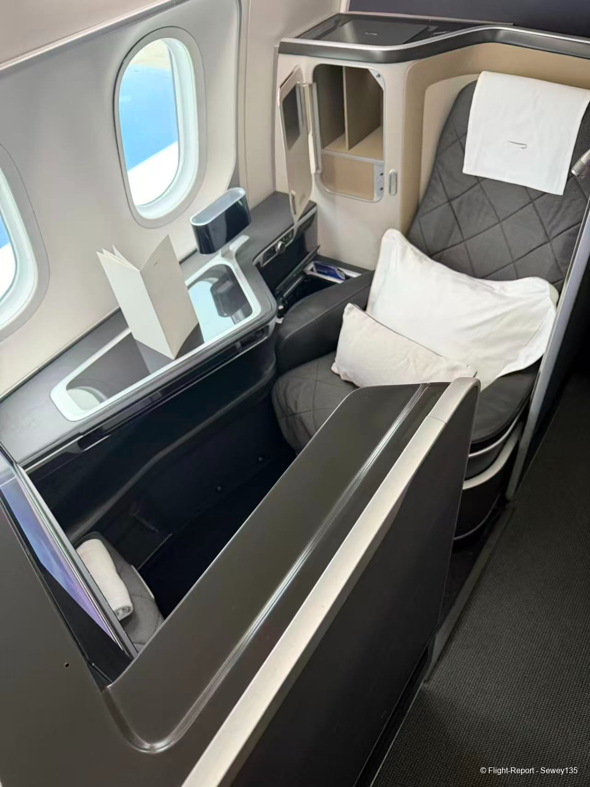 photo 31941774288911_pic