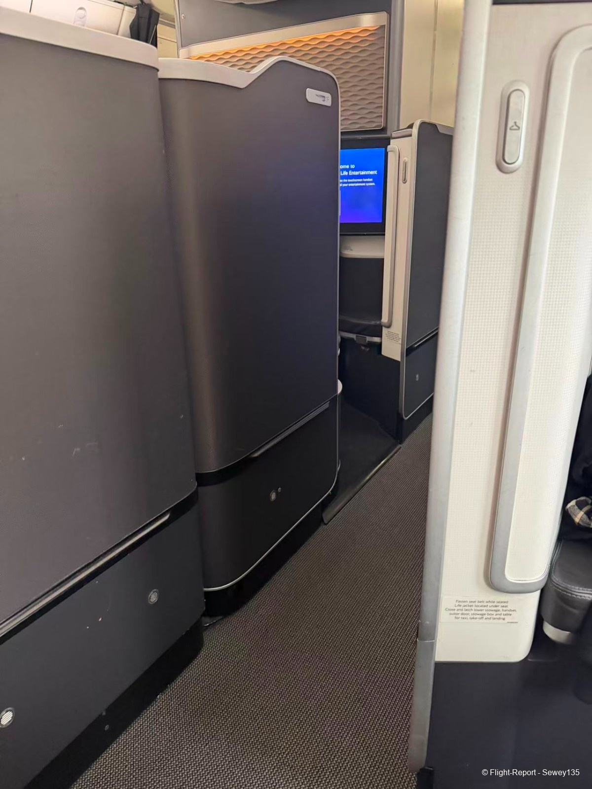 photo 32061774288930_pic