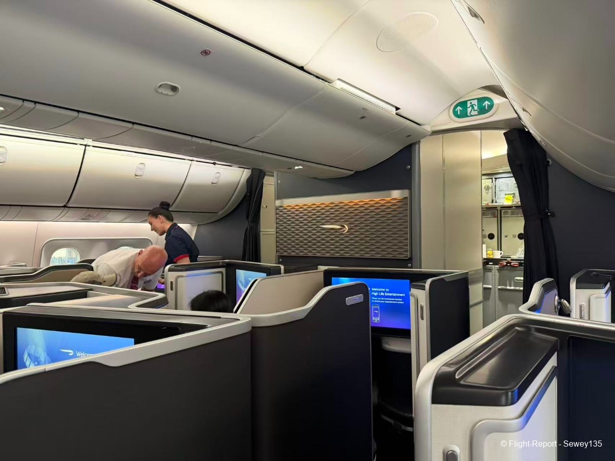 photo 32111774288938_pic