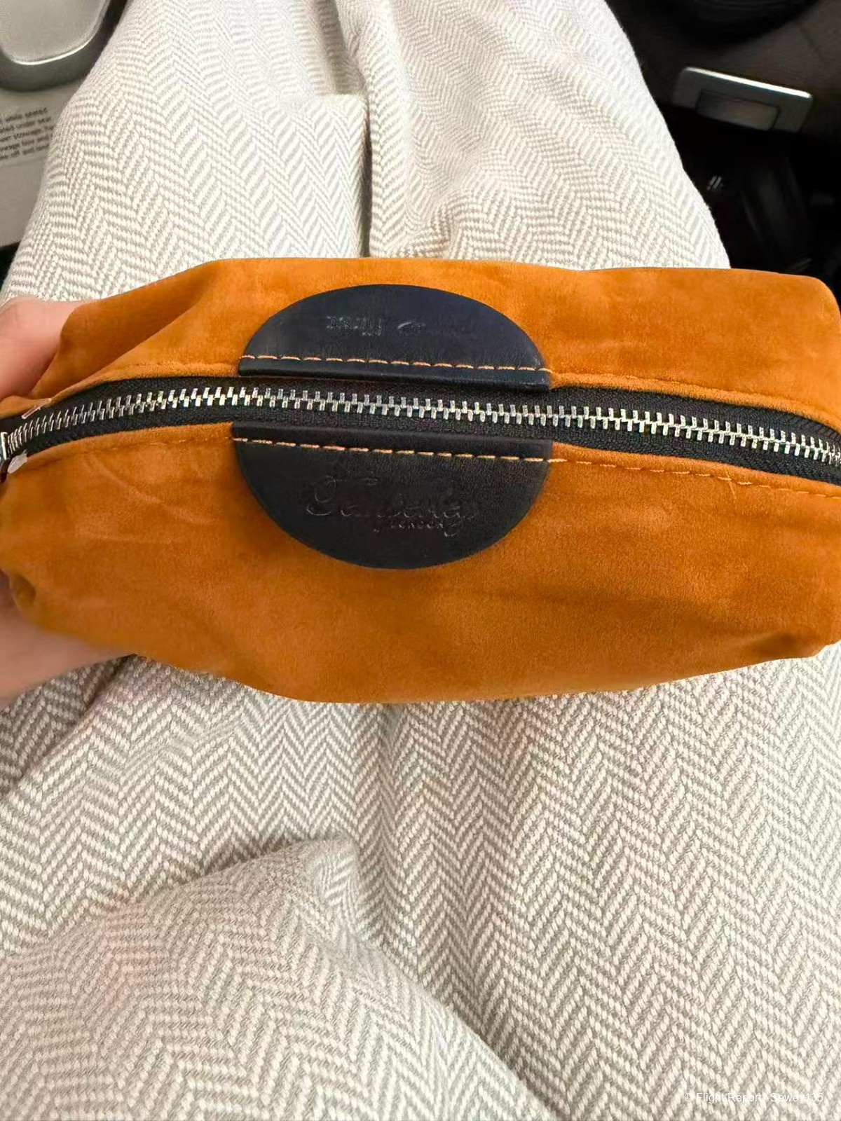 photo 32171774288947_pic