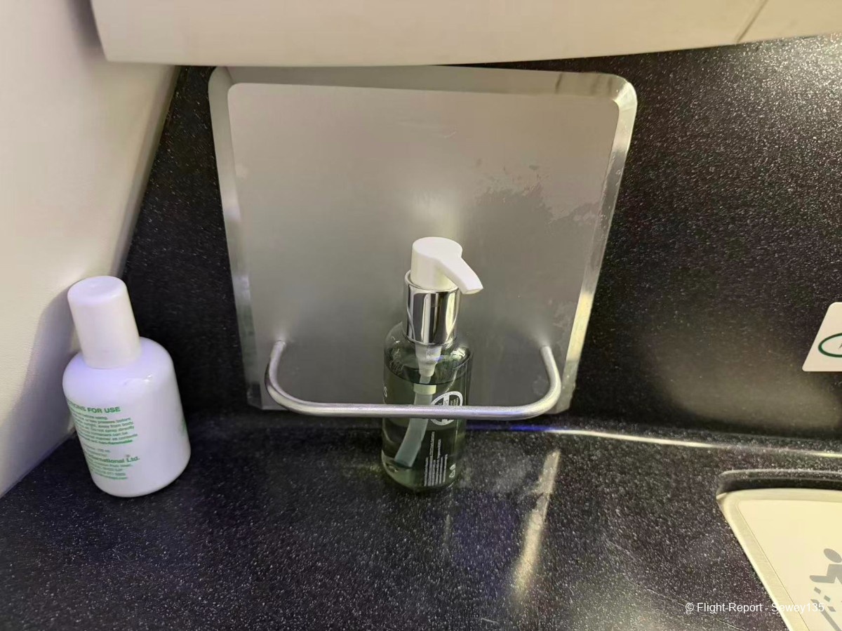 photo 32211774288953_pic