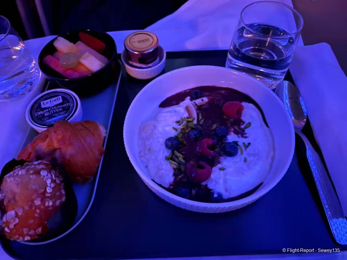 photo 33291774683105_pic