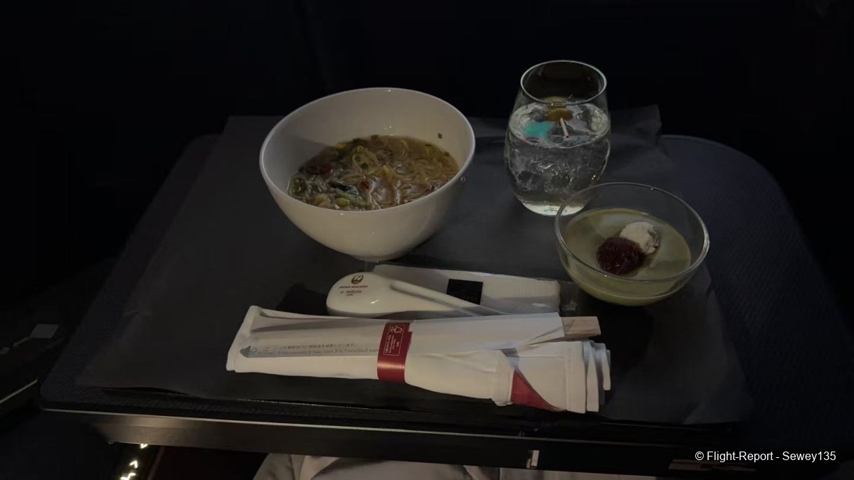 photo 30931772656305_pic