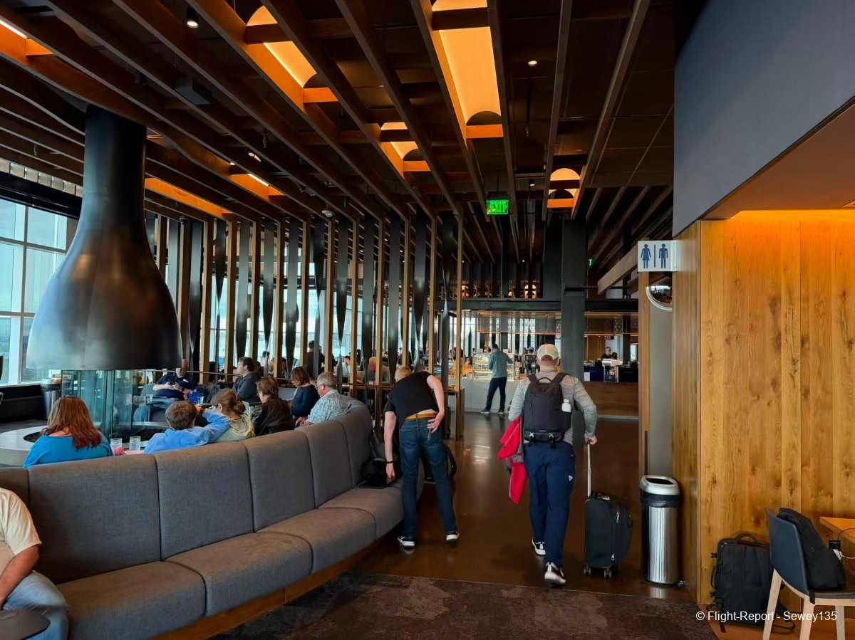 photo 32621774302996_pic