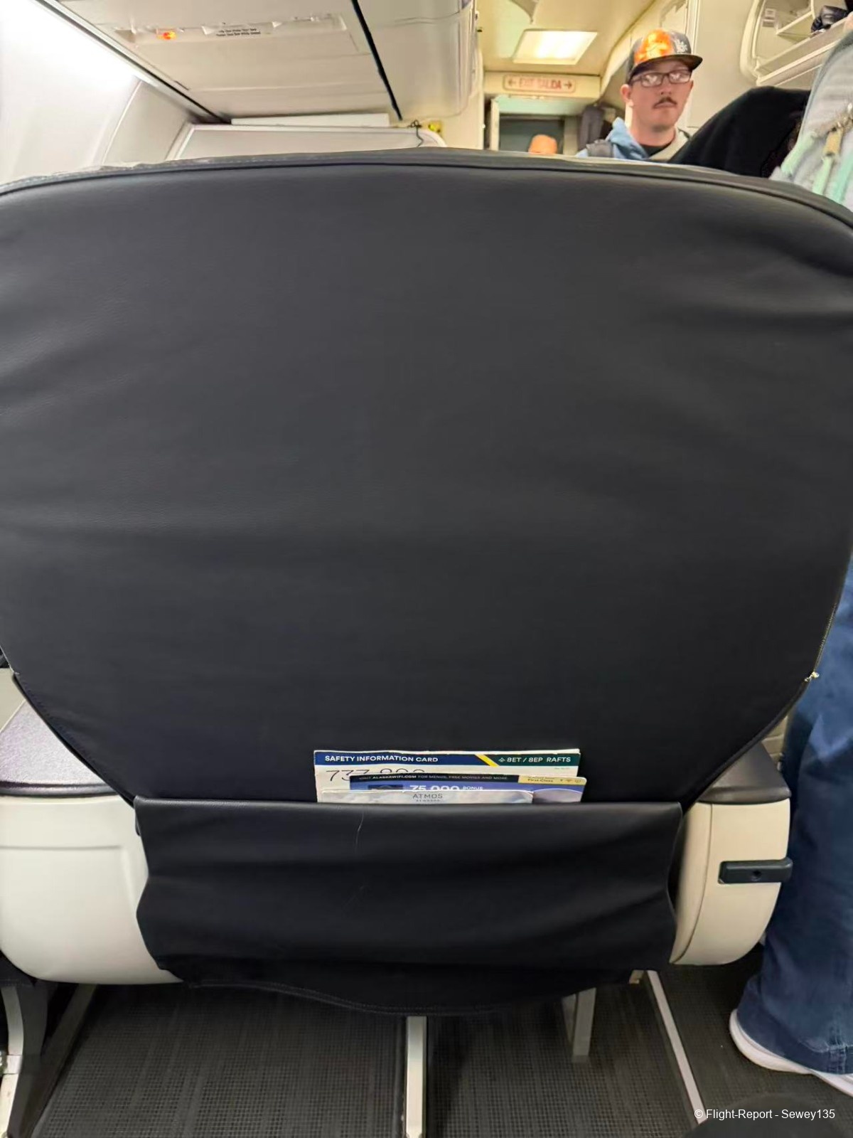 photo 32851774303029_pic