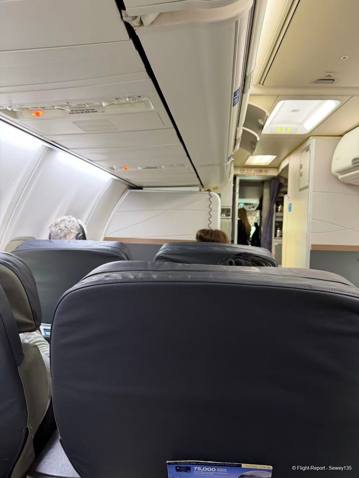 photo 32941774303041_pic