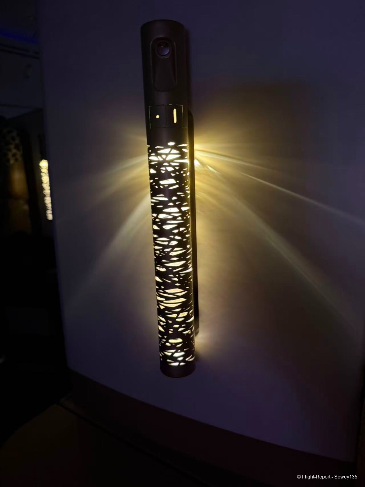 photo 35981776960551_pic