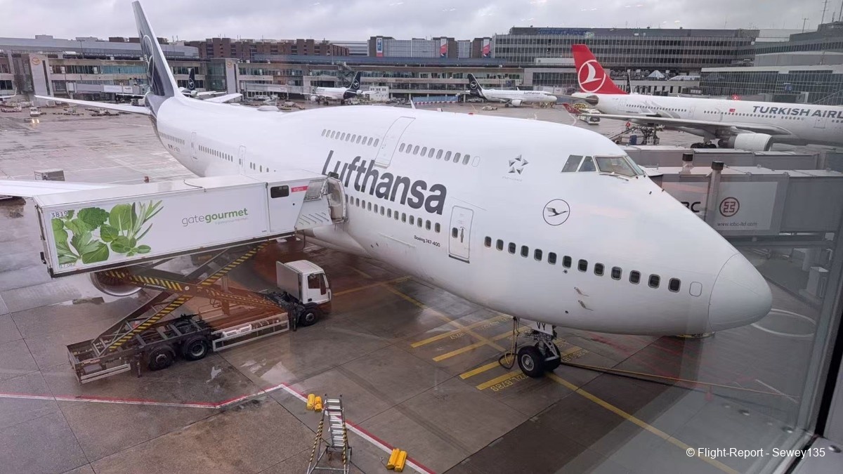 Lufthansa Frankfurt → Boston