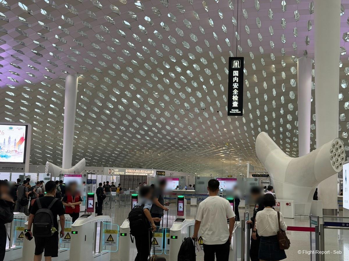 Hainan Airlines Shenzhen → Beijing