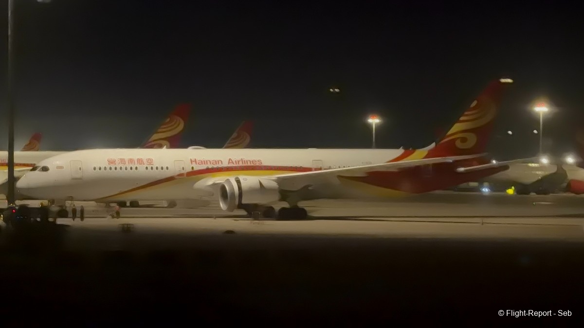 Hainan Airlines Shenzhen → Beijing