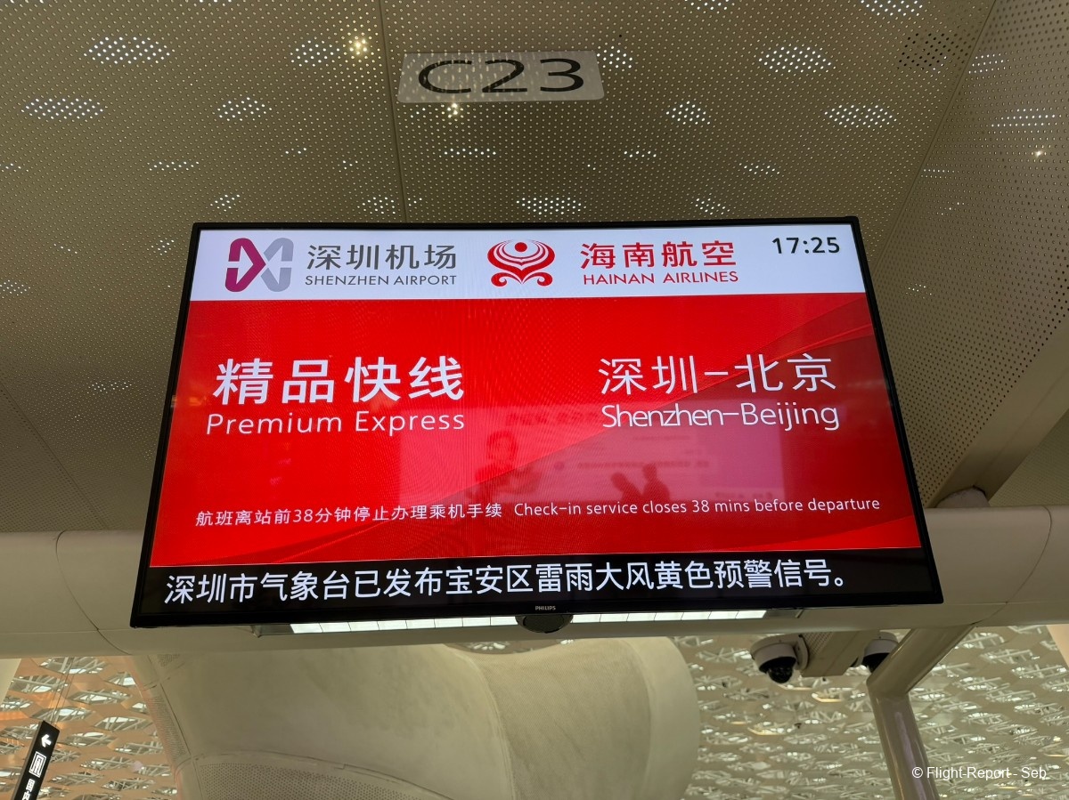 Hainan Airlines Shenzhen → Beijing