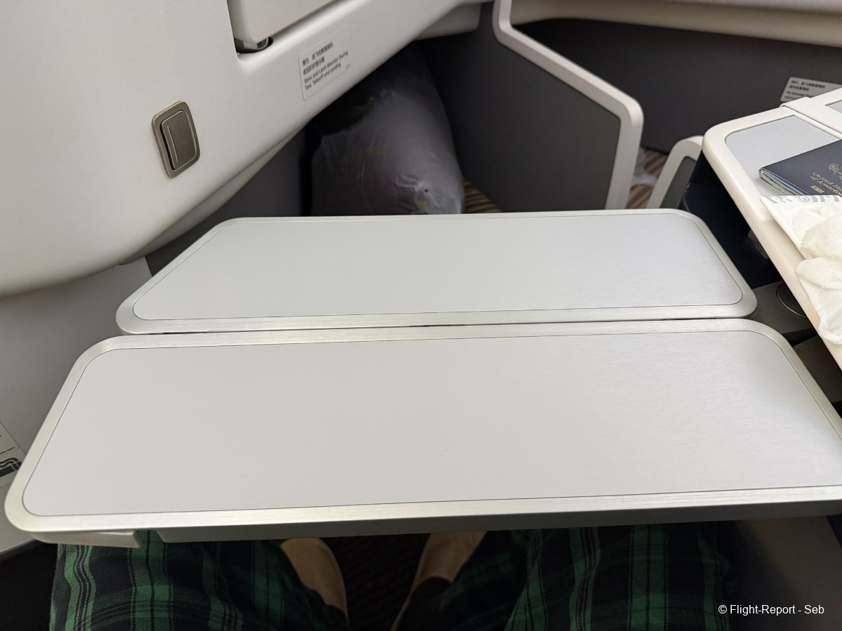 Hainan Airlines Shenzhen → Beijing