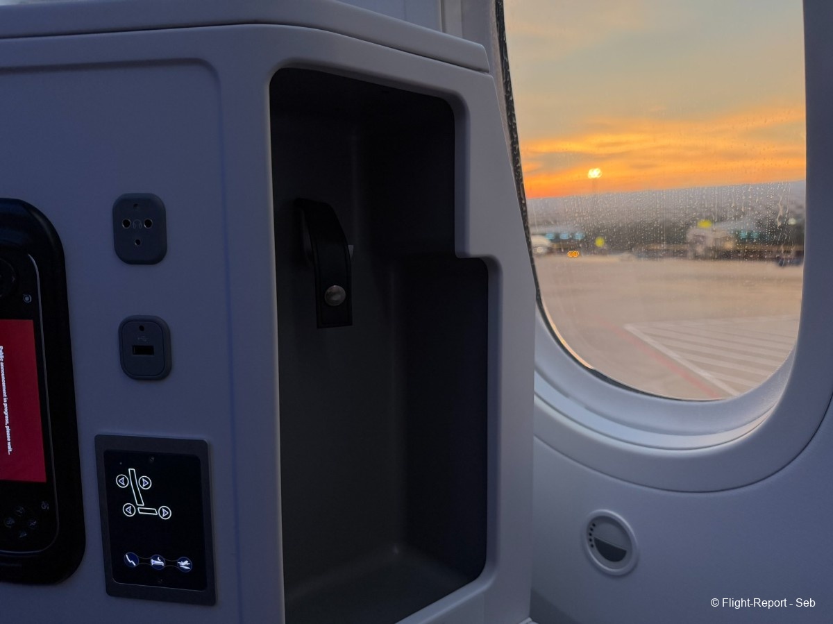 Hainan Airlines Shenzhen → Beijing