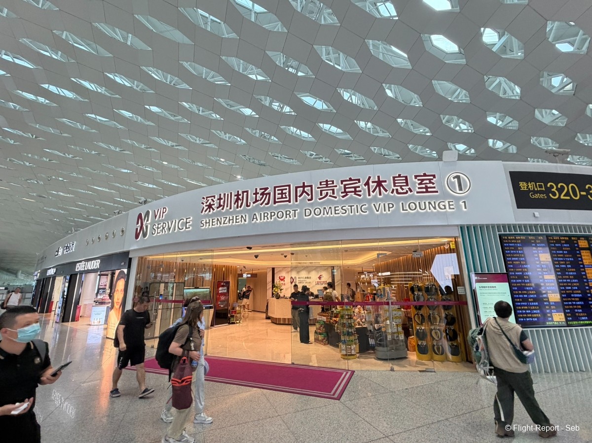 Hainan Airlines Shenzhen → Beijing