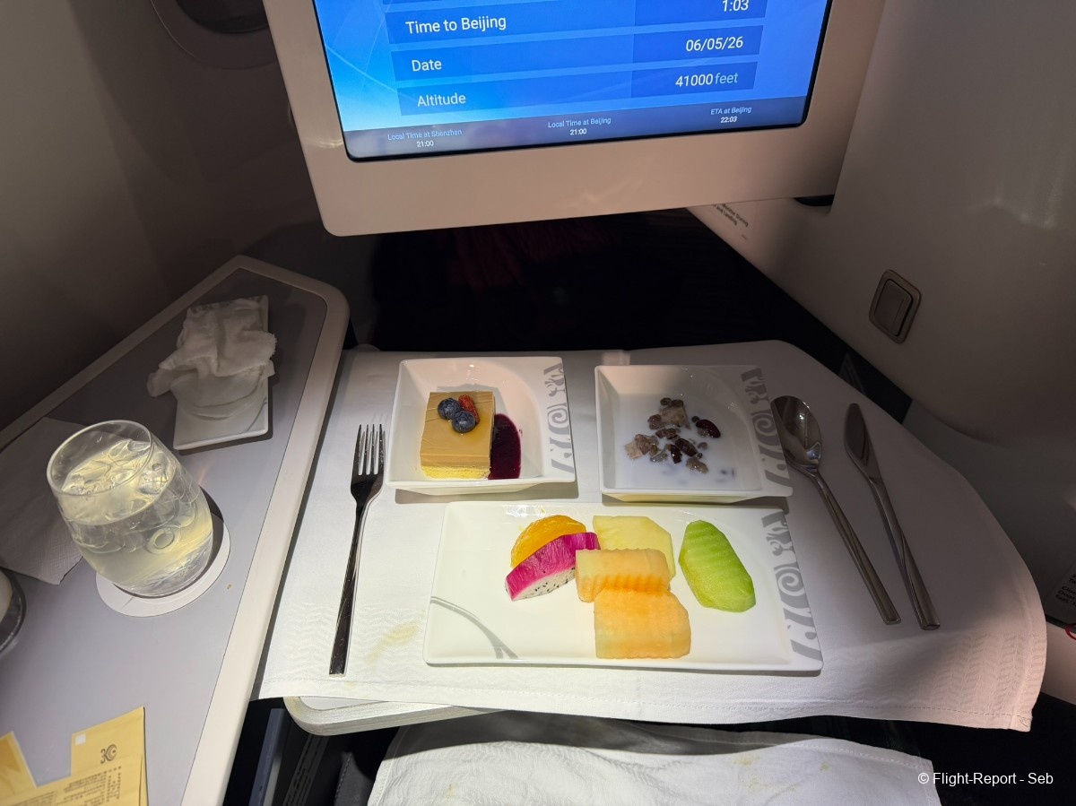 Hainan Airlines Shenzhen → Beijing