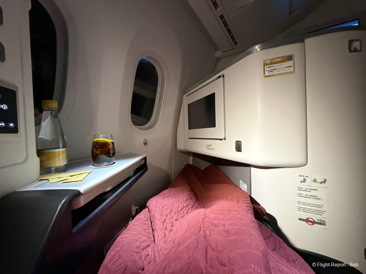 Hainan Airlines Shenzhen → Beijing