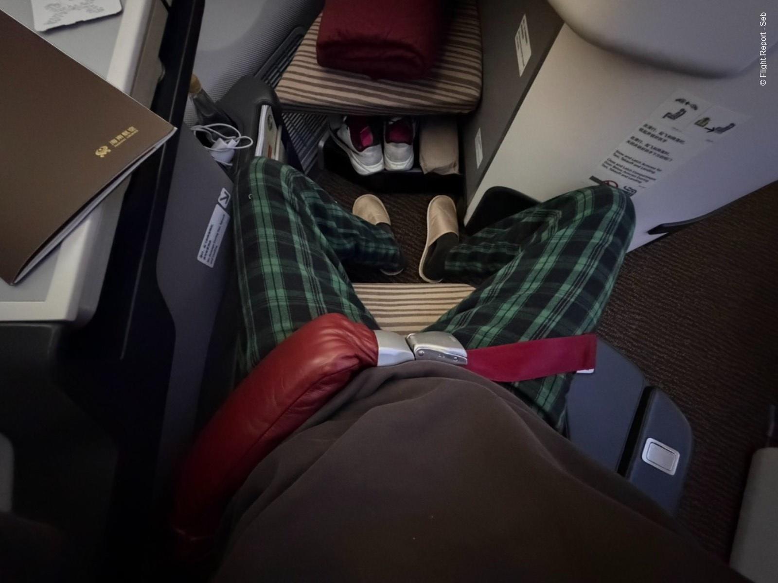 Hainan Airlines Shenzhen → Beijing