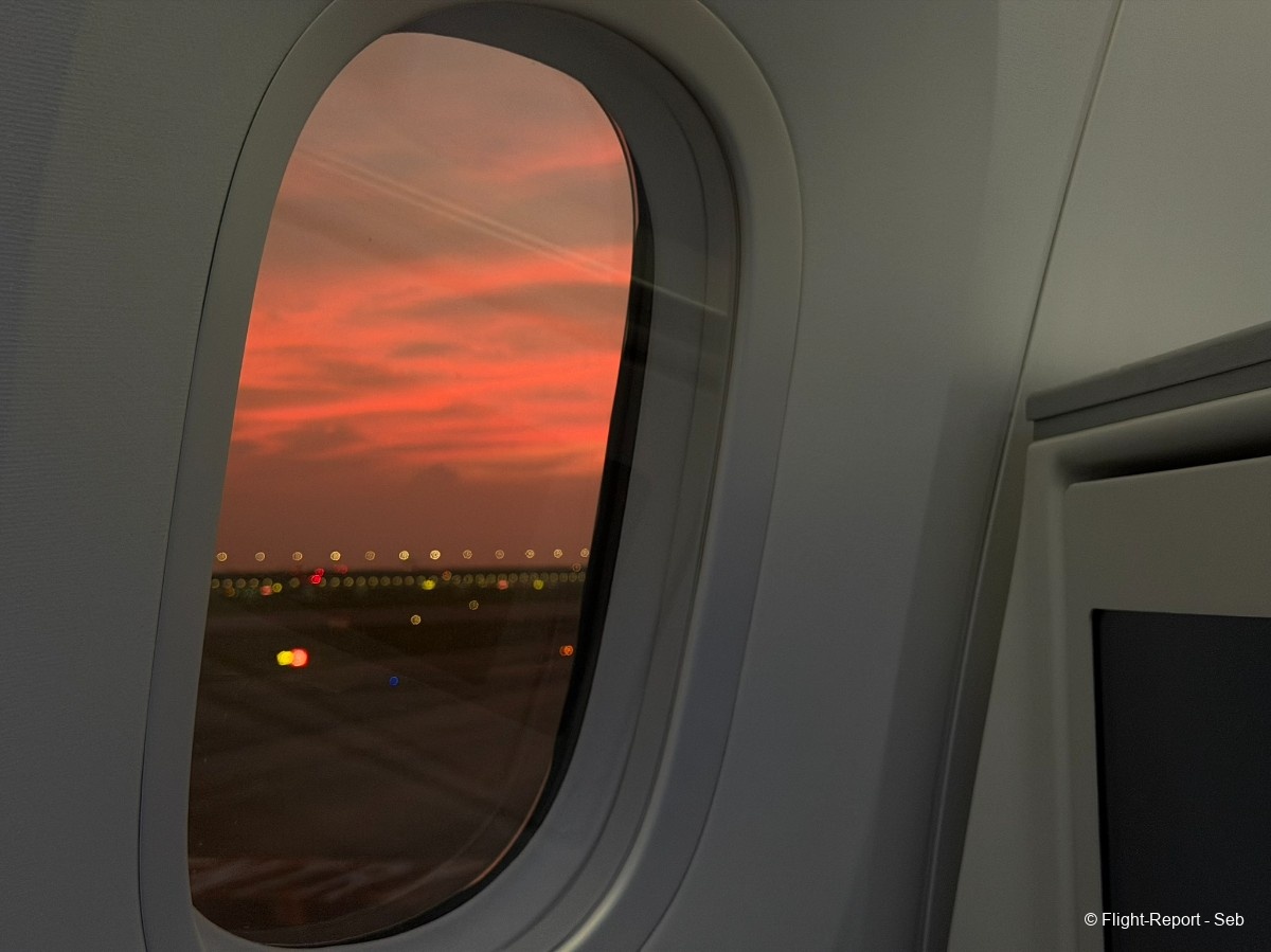 Hainan Airlines Shenzhen → Beijing
