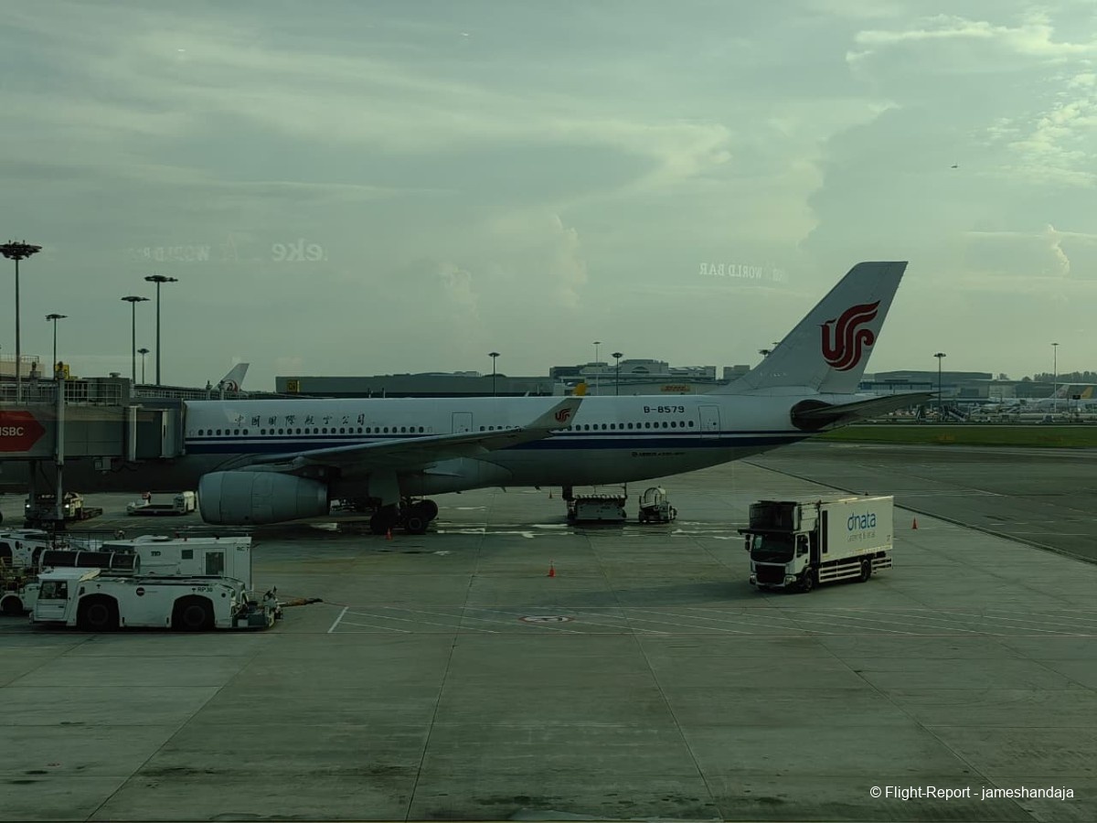 photo 16ab9b40-742f-4e7c-ba0f-c1e5f06eb8fe