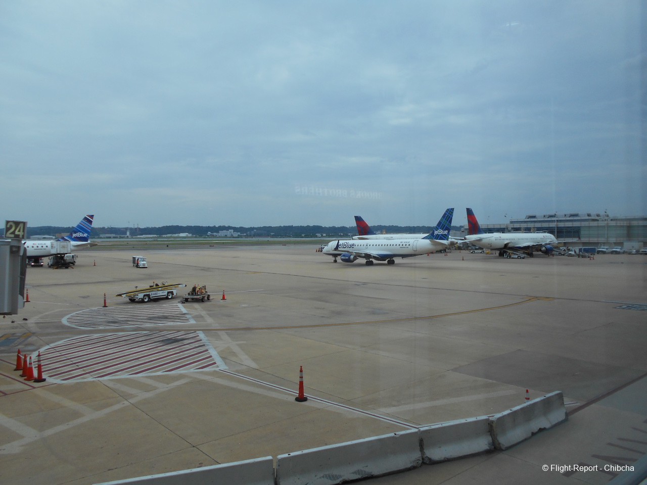 Review of JetBlue Airways flight from Washington to Orlando in Economy