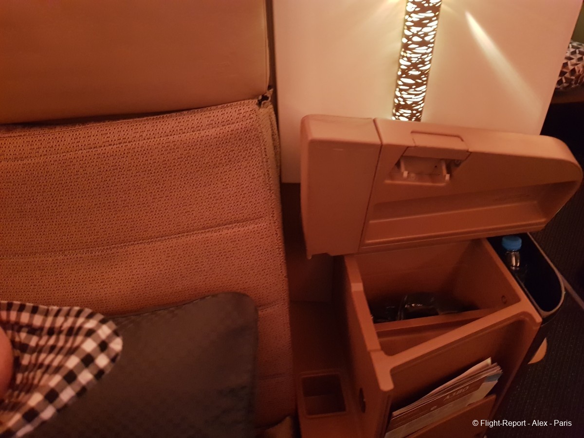 Etihad Airways Abu Dhabi → Paris