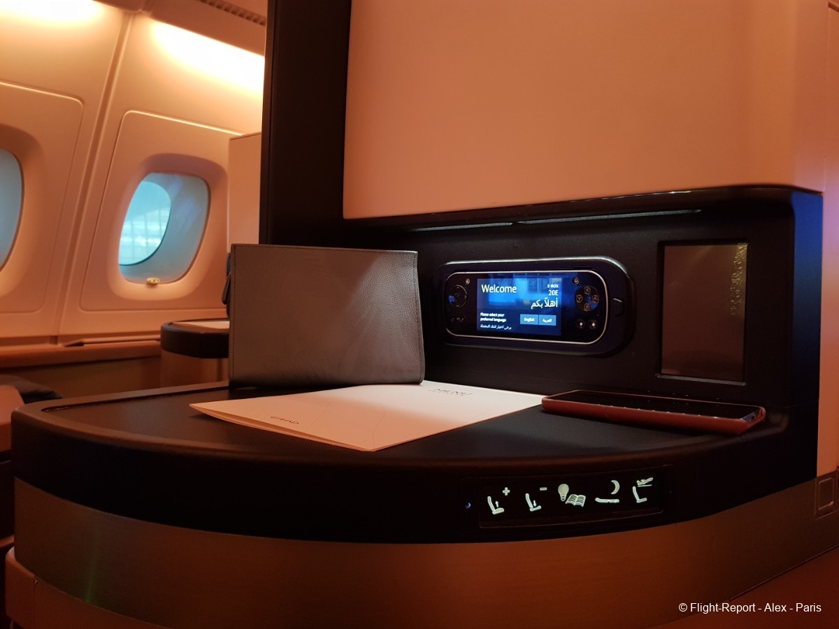 Etihad Airways Abu Dhabi → Paris