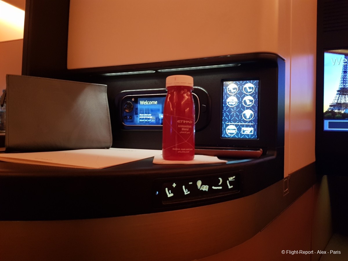 Etihad Airways Abu Dhabi → Paris