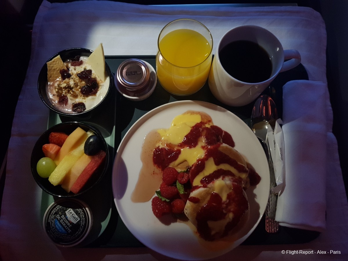 Etihad Airways Abu Dhabi → Paris