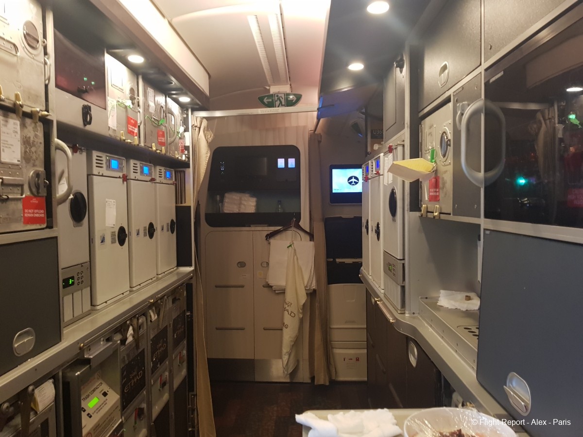 Etihad Airways Abu Dhabi → Paris