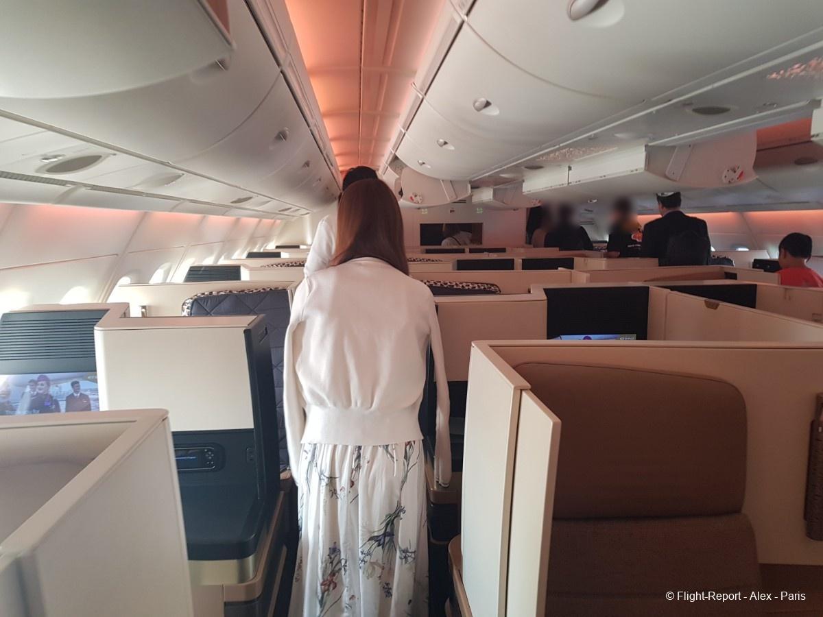 Etihad Airways Abu Dhabi → Paris