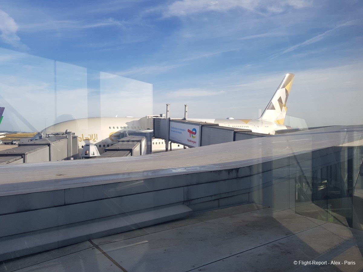 Etihad Airways Abu Dhabi → Paris