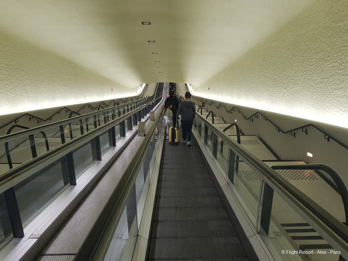 Etihad Airways Abu Dhabi → Paris