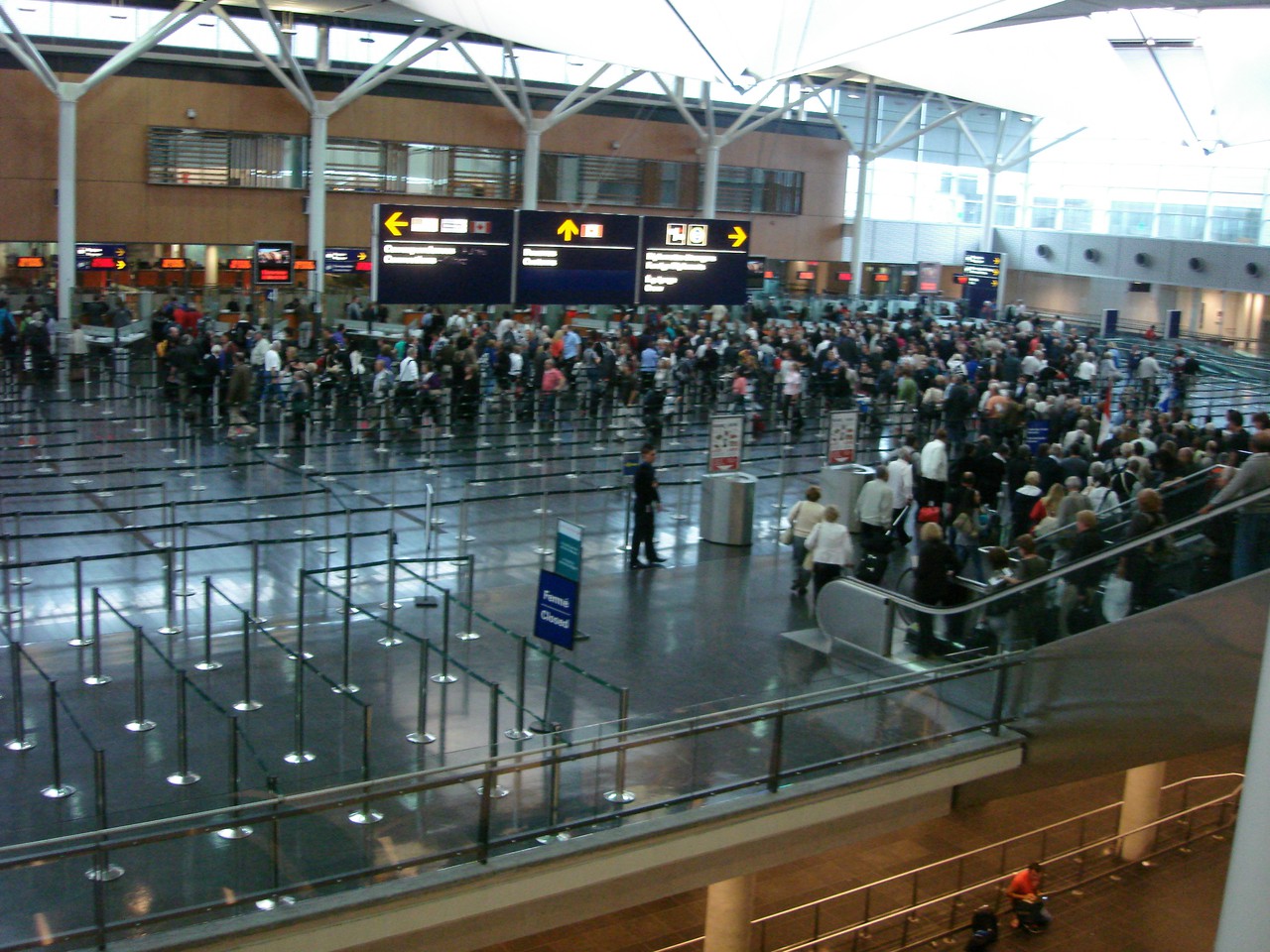 photo 27-sept-montreal-debarquement-passage-douanes
