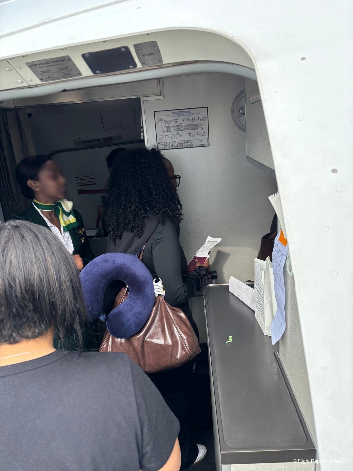 photo 08e9ee27-6f33-4a58-83e6-04086b2c8a2a-80384