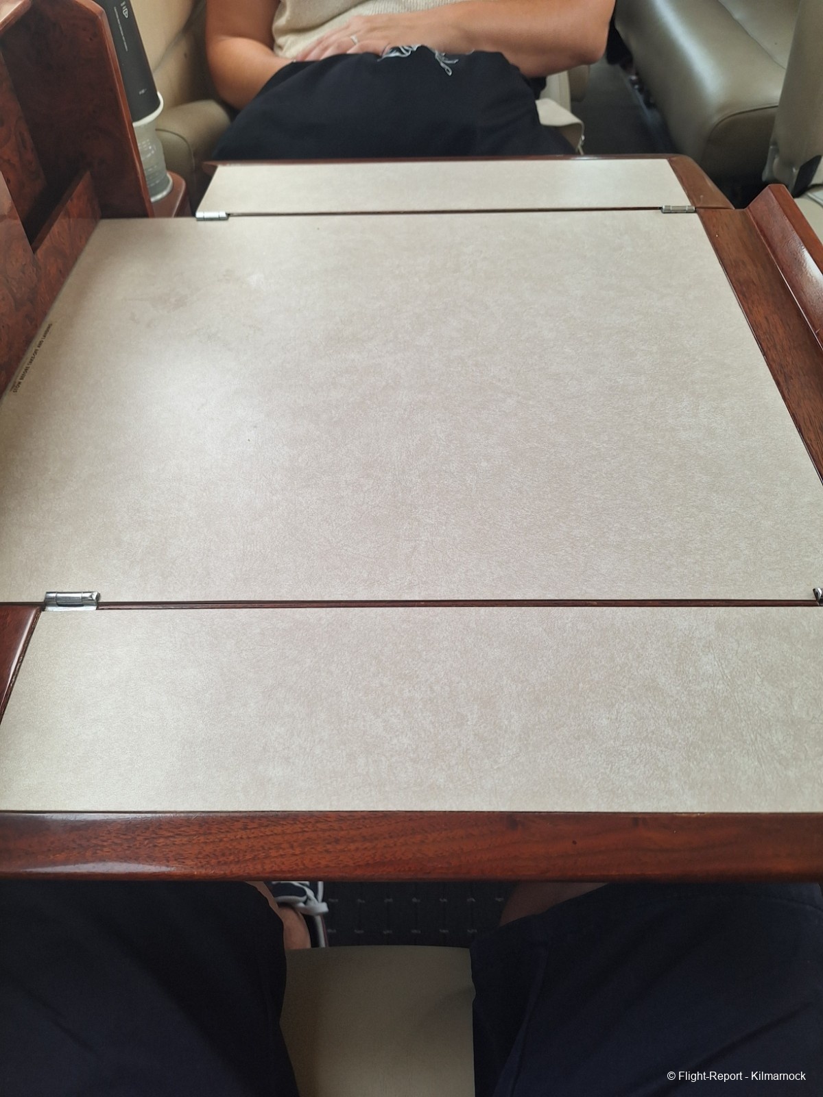 photo 1000094063