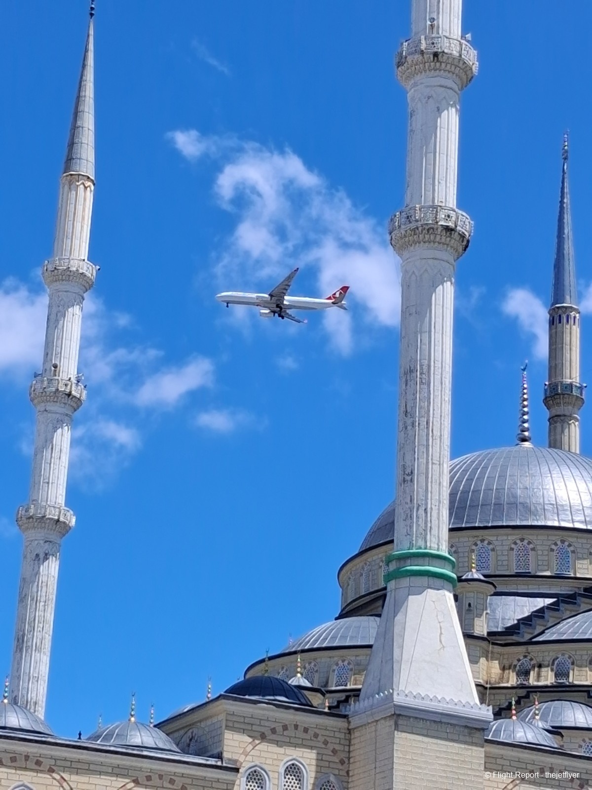Turkish Airlines Istanbul → Manchester
