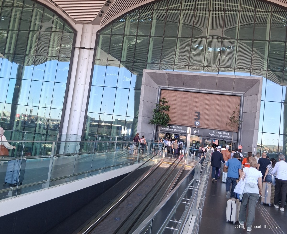 Turkish Airlines Istanbul → Manchester