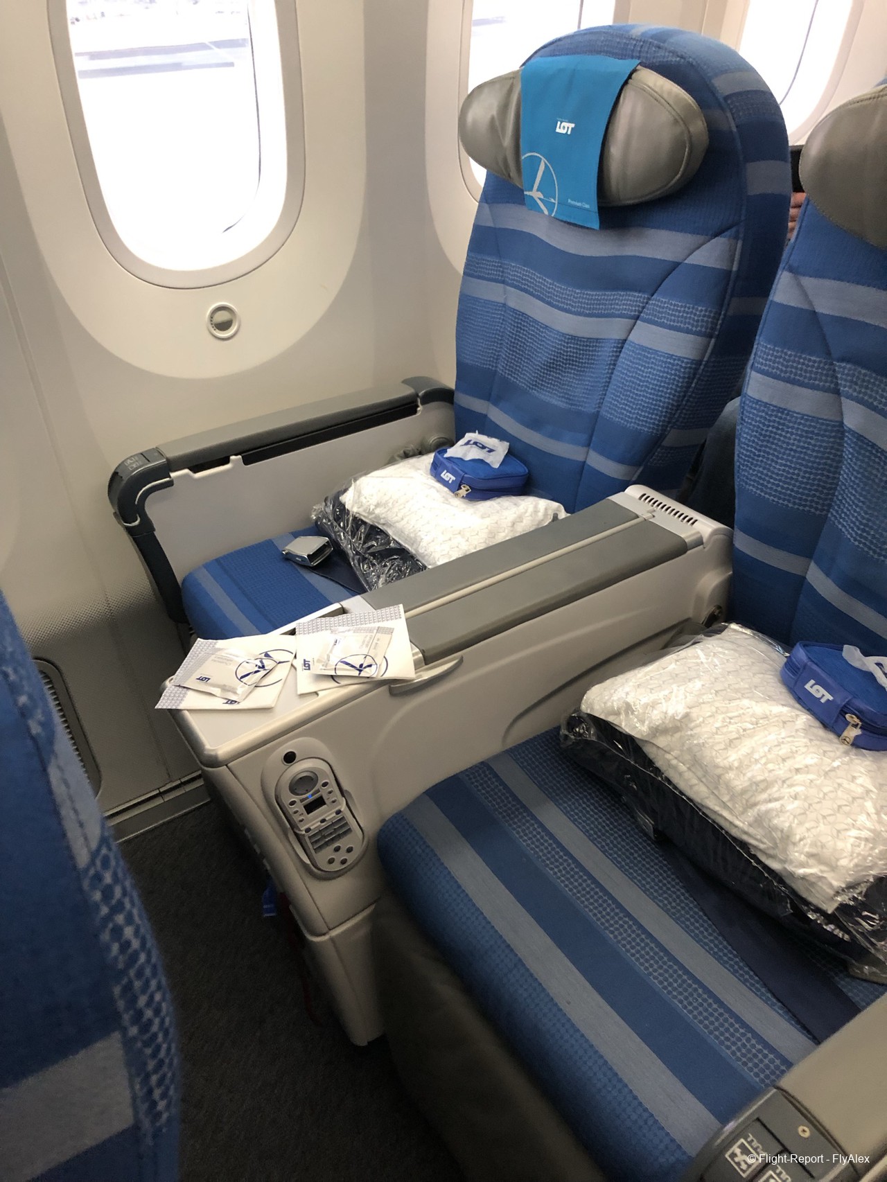 LOT Polish Airlines Flights and Reviews (with photos) - Tripadvisor