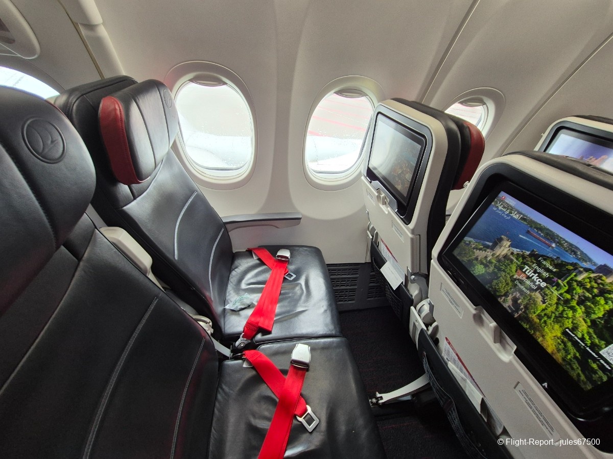 Turkish Airlines Stuttgart → Istanbul