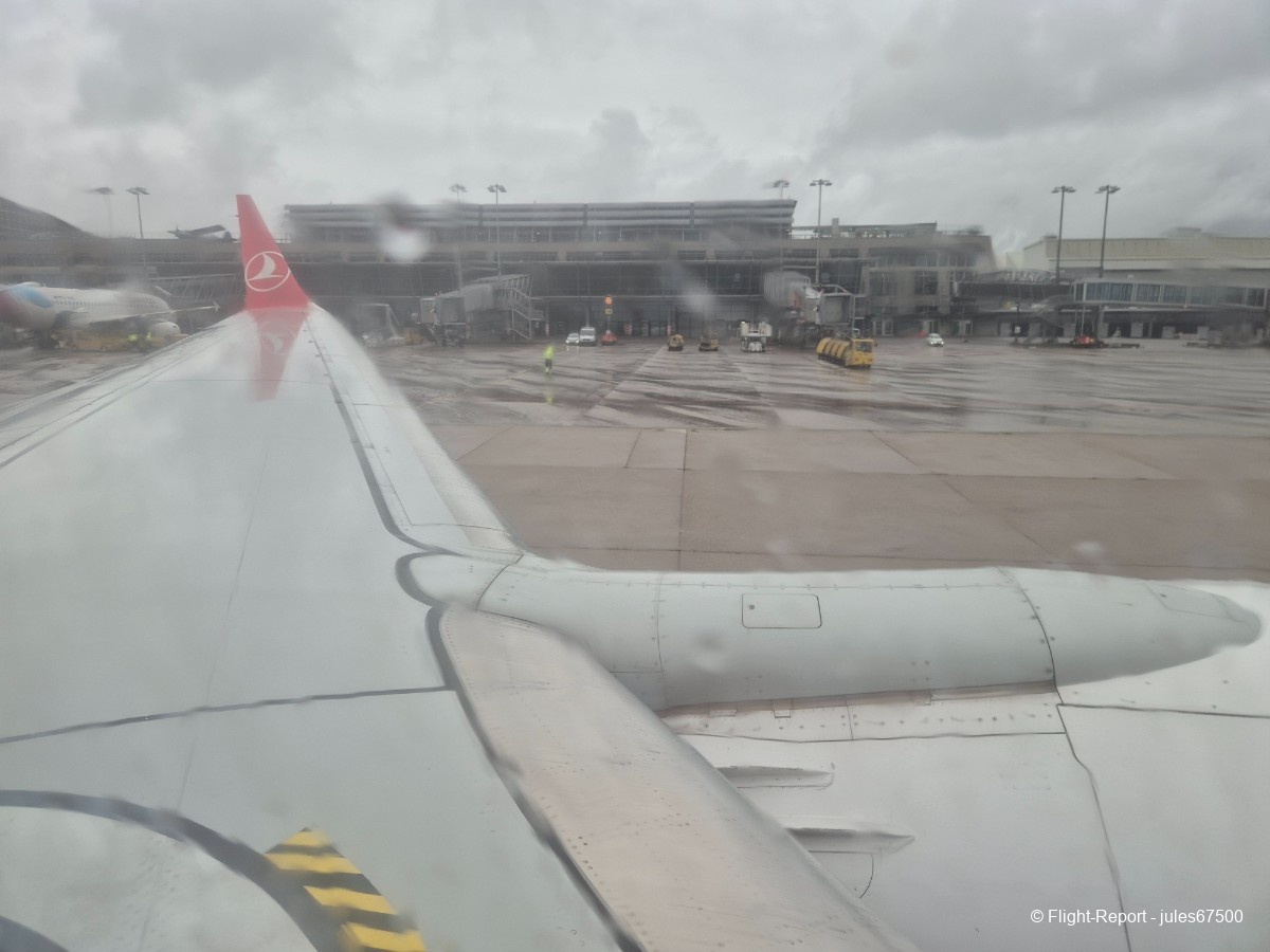 Turkish Airlines Stuttgart → Istanbul
