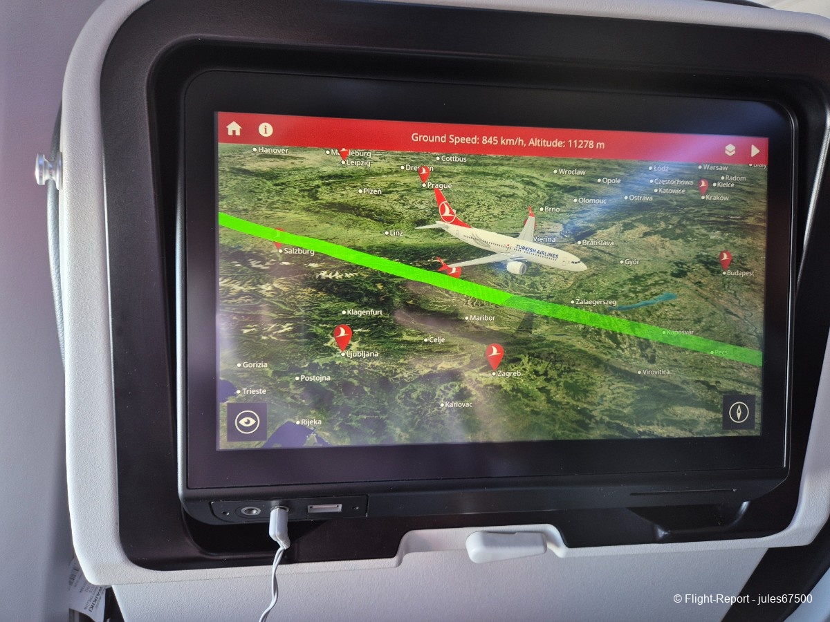 Turkish Airlines Stuttgart → Istanbul
