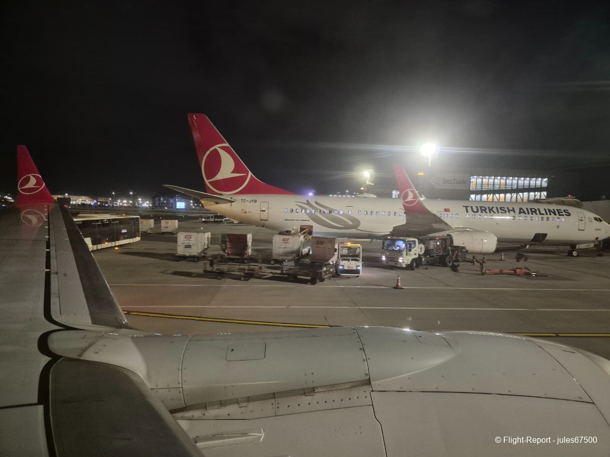 Turkish Airlines Stuttgart → Istanbul