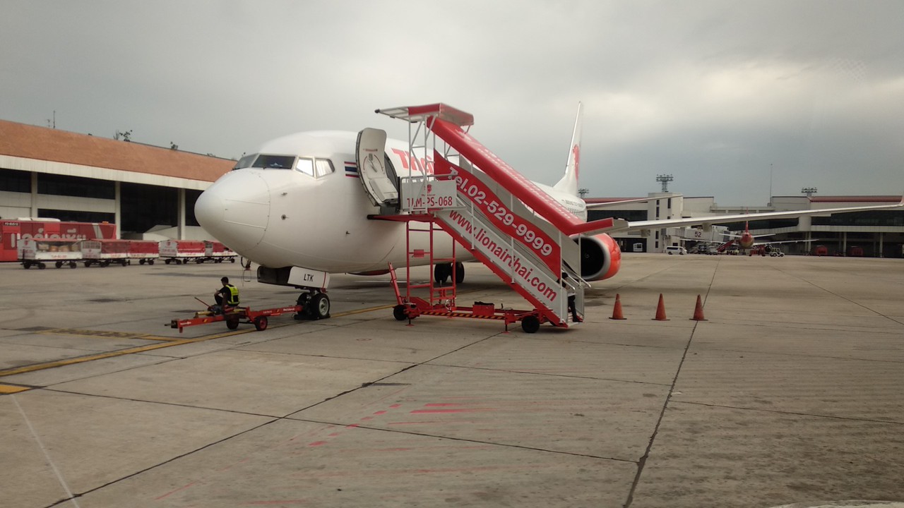 BANGKOK, THAILAND - JUNE 1, 2015: HS-LTK Thai Lion Air Boeing 737