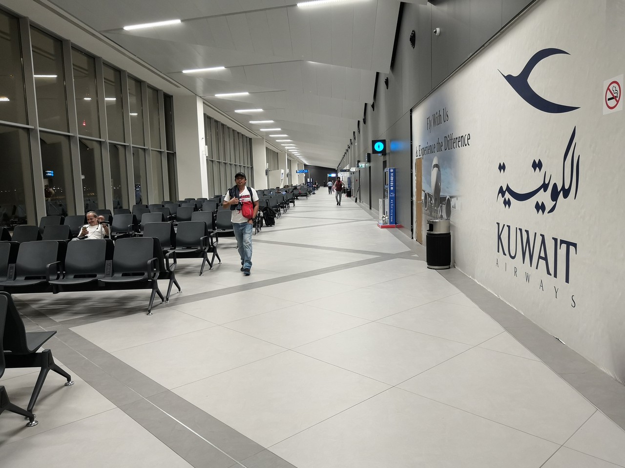 photo 009-kuwait-airways-del-kwi-cdg-178