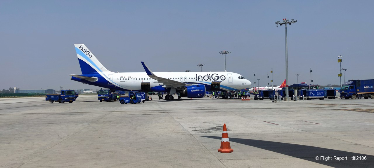 photo 005-indigo-flight-back-to-delhi-73