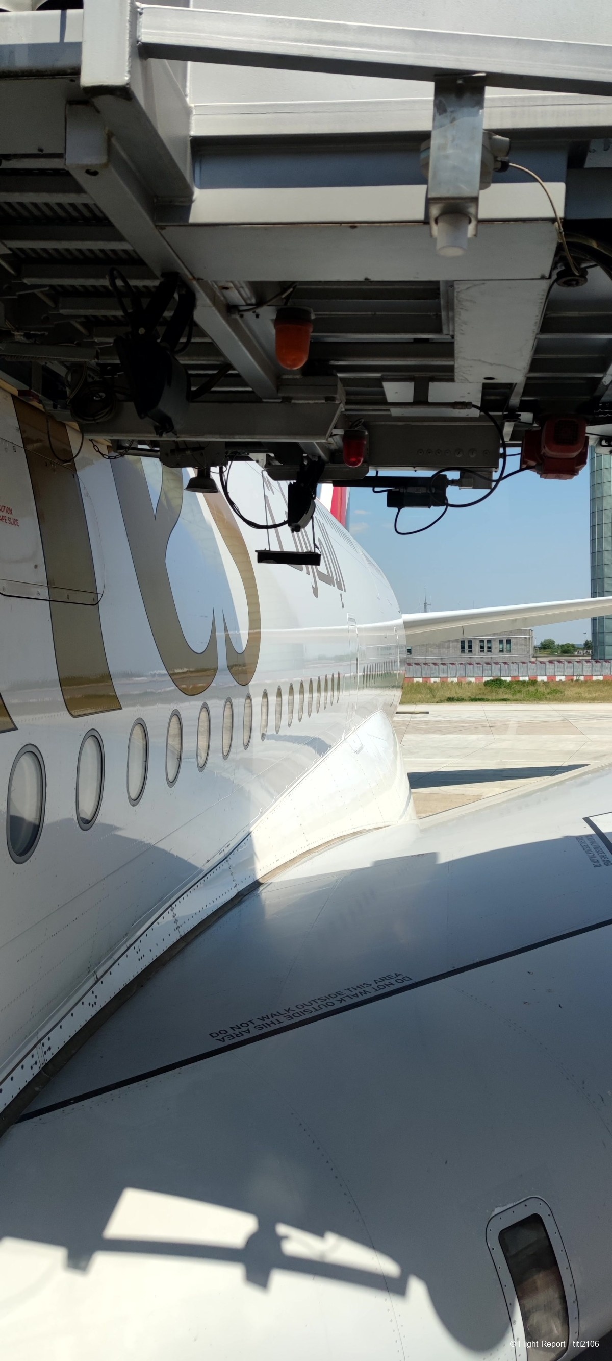 photo 001-flight-emirates-to-dubai-24