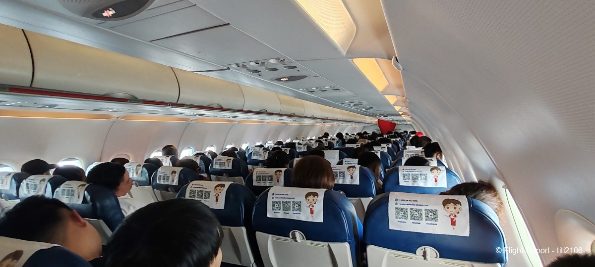 photo 004-cambodia-airways-flight-bangkok-phnom-penh-53